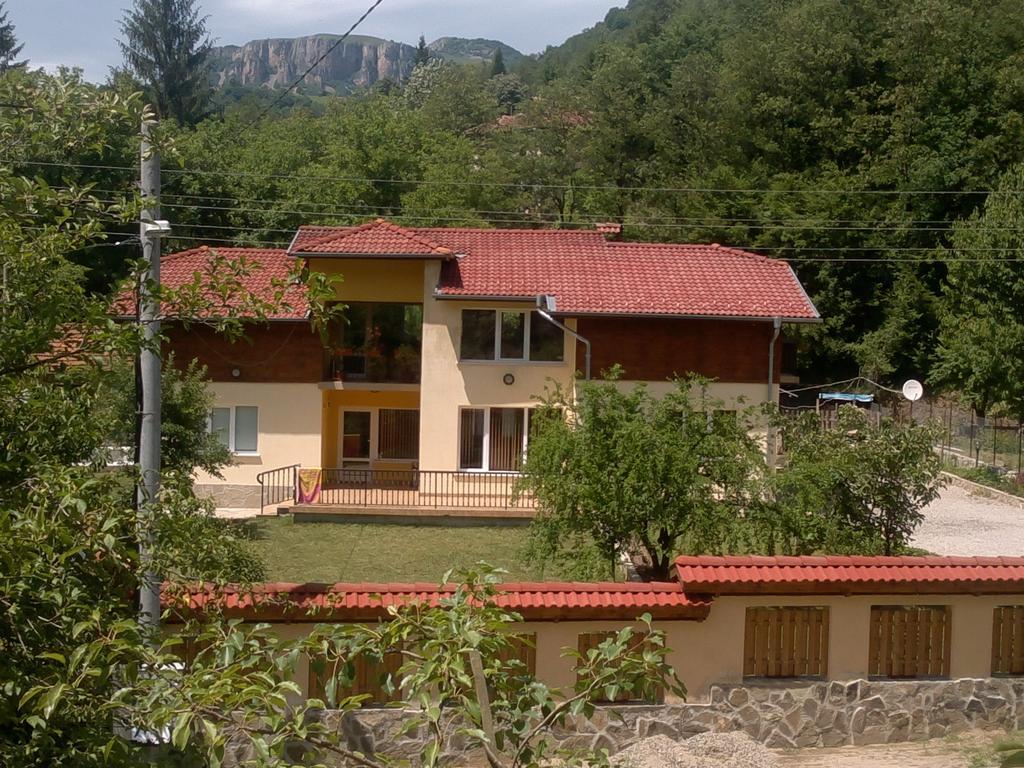 Villa Nanevi Teteven Bagian luar foto